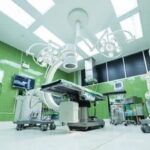 الإهمال الطبي في العمليات الجراحية: متى يتحول الخطأ الجراحي إلى حق في
